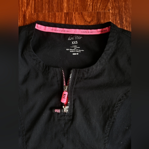 Koi Lite Scrubs Set XXS - Picture 2 of 4